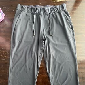 Lululemon grey lightweight mid rise pants